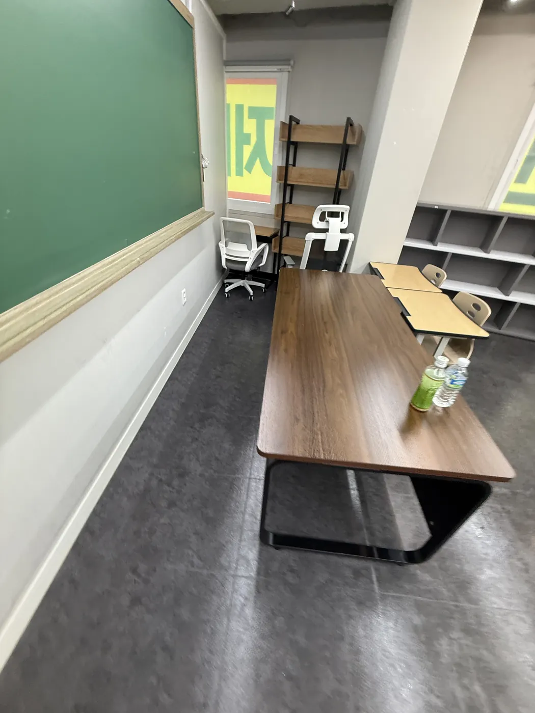 강의실 정리 — 서상면 학원청소 현장