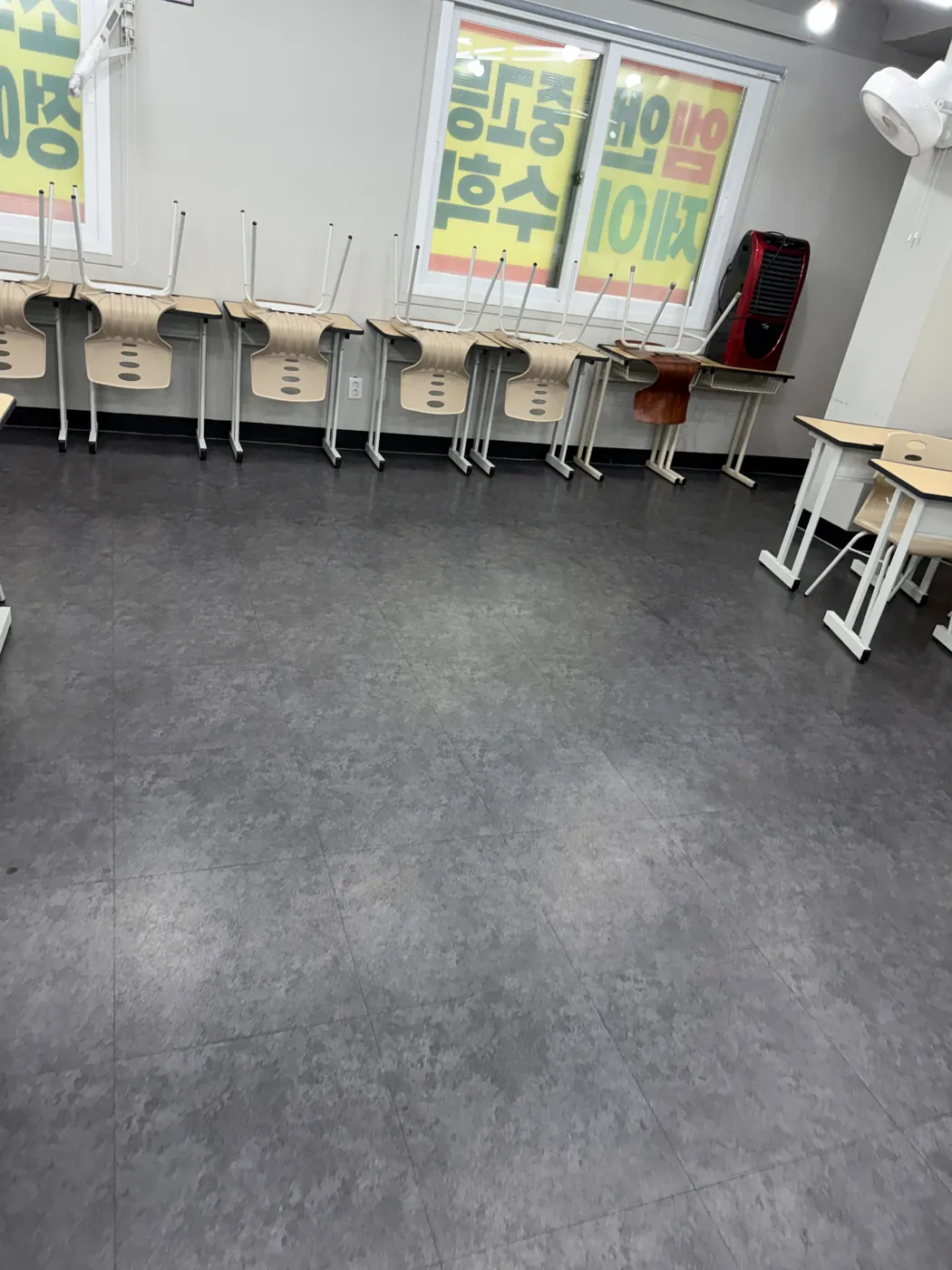 강의실 마감 — 거창군 학원청소 현장