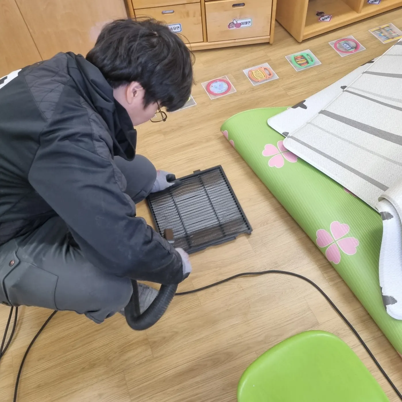 작업 진행 — 마리면 어린이집청소 현장