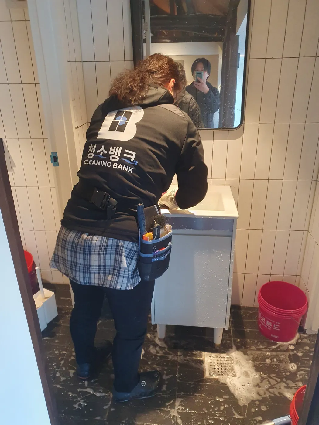 작업 진행 — 사천시 식당청소 현장