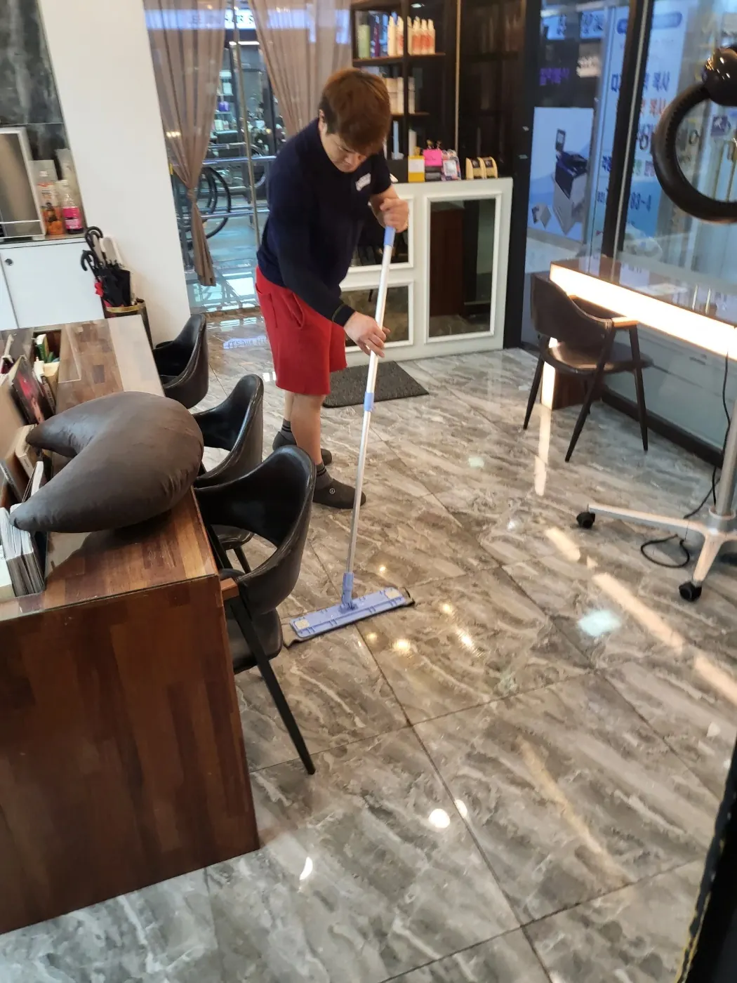 작업 진행 — 하동군 미용실청소 현장