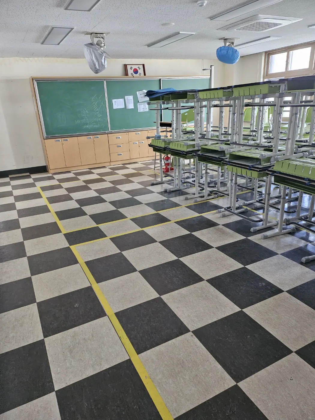 수동면 학교청소 시공 현장 — 교실 정리