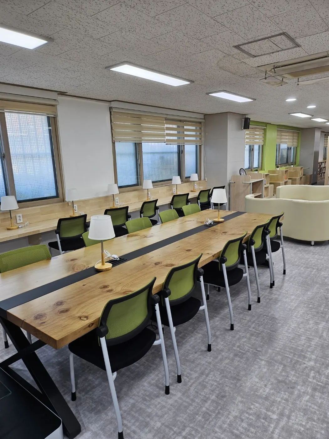 장대동 학교청소 시공 현장 — 교실 정리