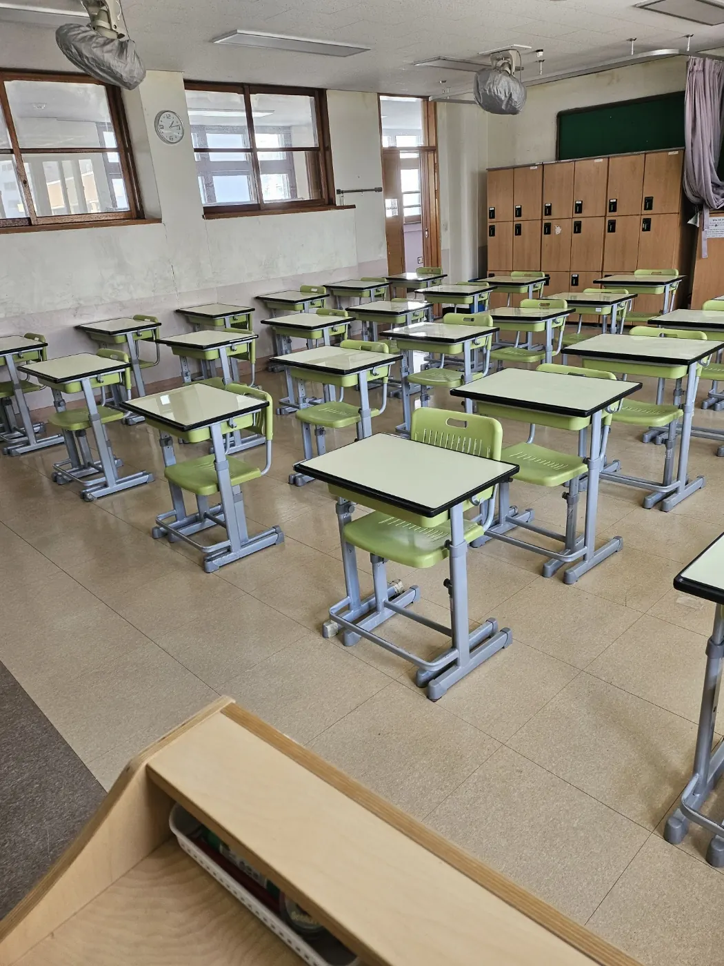 단성면 학교청소 시공 현장 — 교실 마감