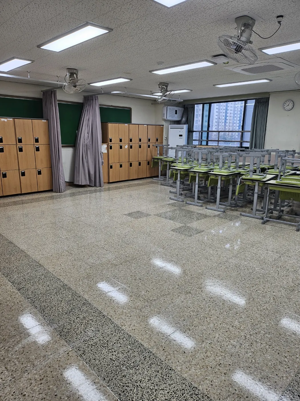 가조면 학교청소 시공 현장 — 교실 마감