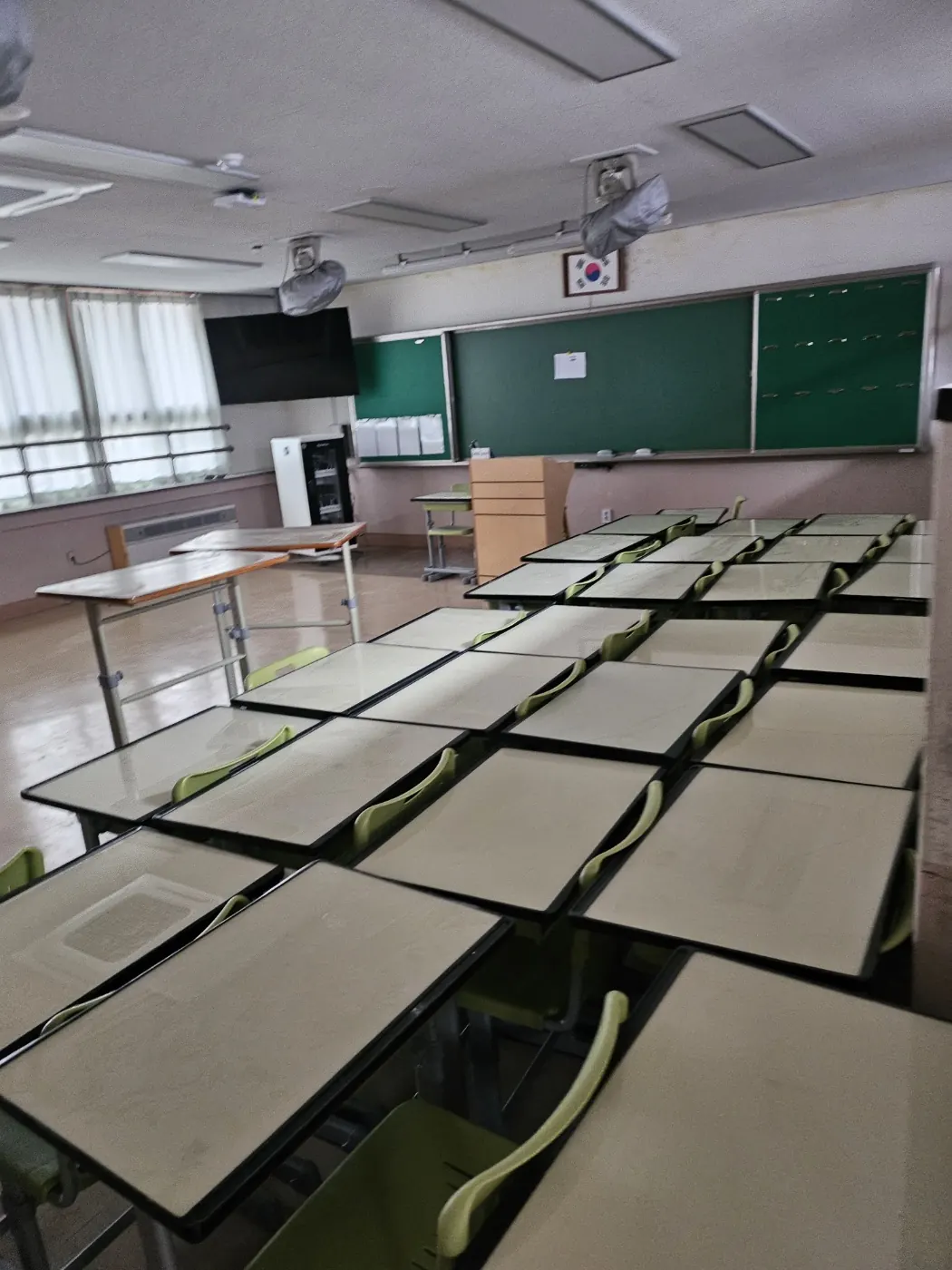 삼가면 학교청소 시공 현장 — 교실 정리