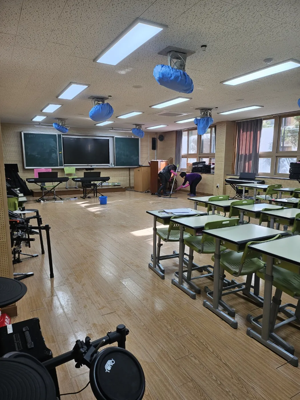 세정 진행 — 궁지동 학교청소 현장