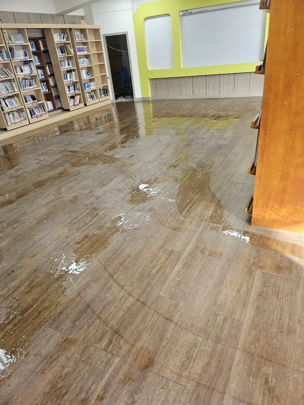 세정 진행 — 남해군 학교청소 현장
