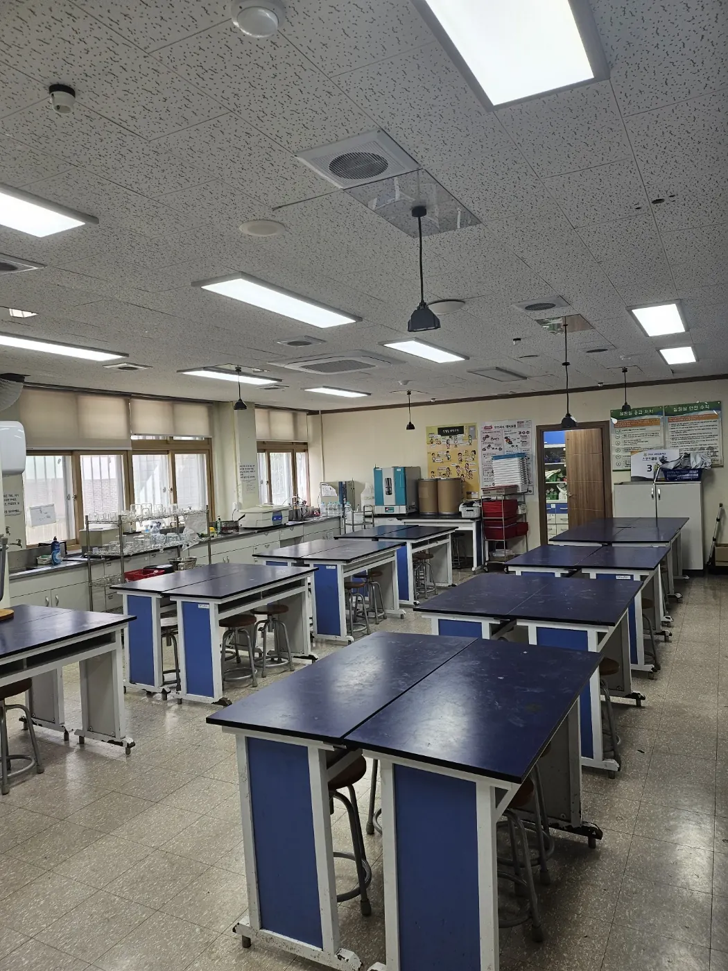 특별실 작업 — 경남서부 학교청소 현장